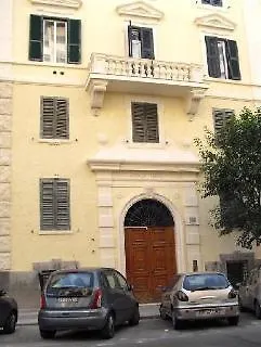 Ave Roma B&B 5*, Rome Italy