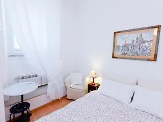 Ave Roma B&B 5*, Rome Italy