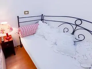 Ave Roma B&B Bed & Breakfast